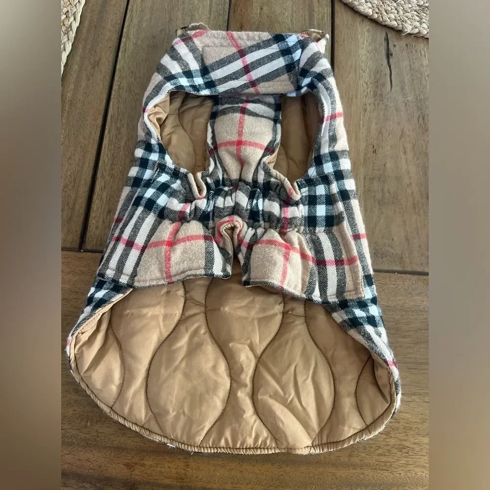 Vivaglory Reversible Plaid and Tan Dog Coat (Burberry look-alike) soooo cute!
